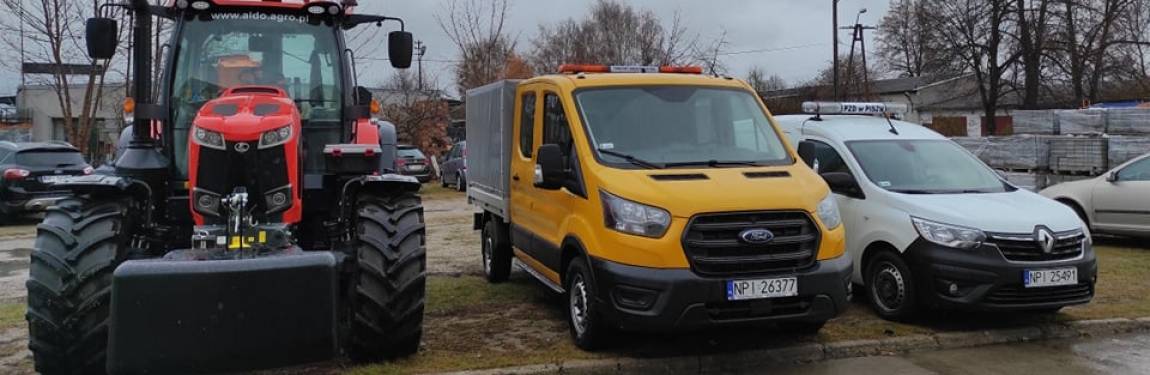 Trzy nowe pojazdy przekazane dla Powiatowego Zarządu Dróg w Piszu 