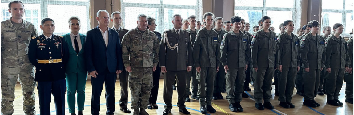 Ślubowanie kadetów w Liceum Ogólnokształcącym w Orzyszu