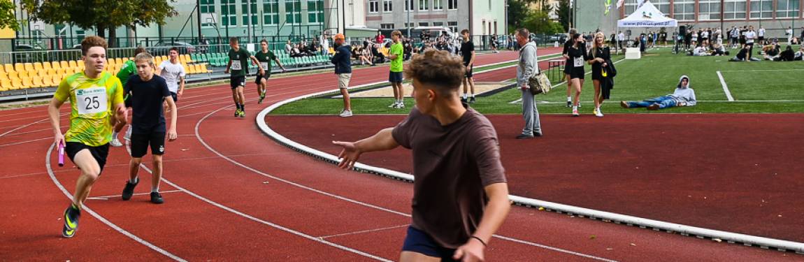 zawody sportowe, bieg, sztafeta