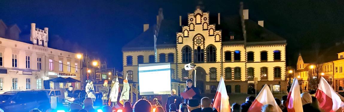 Pieśni patriotyczne, flagi polski, ludzie